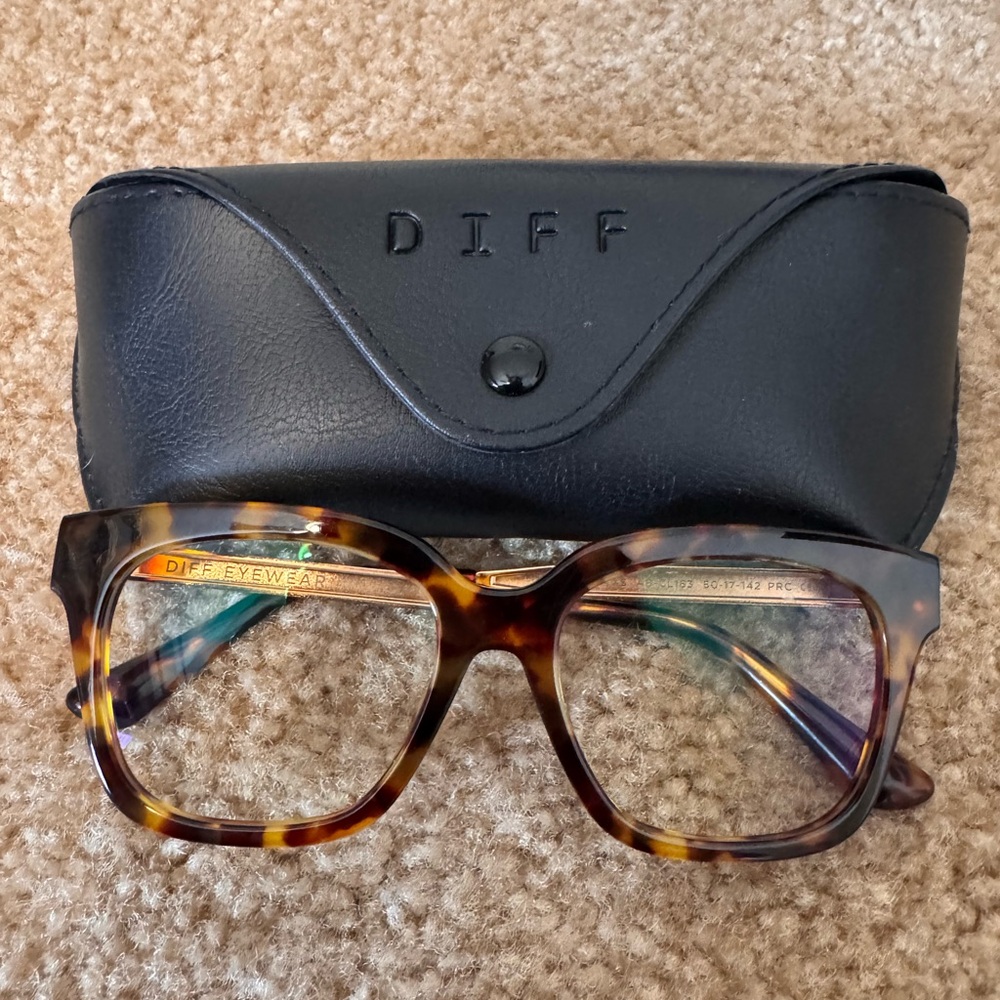 DIFF BellaXS Reading Glasses with Case